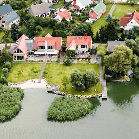 Peeneblick - Traumhaus In Exklusiver Direktlage Am Wasser Mit Eigenem Bootssteg Fuer 8 Personen 朗克维茨 外观 照片